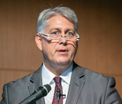 リック・ホフファー氏